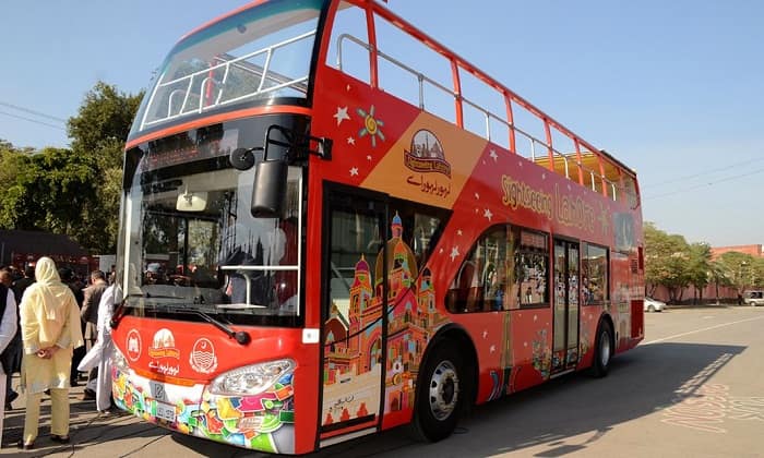 pakistan tourist bus